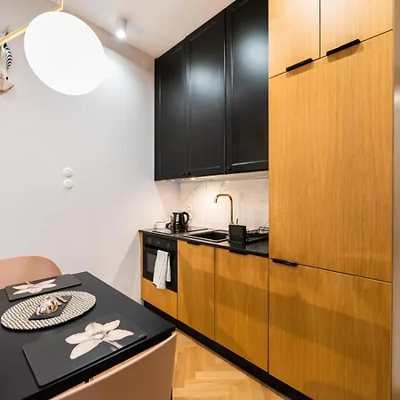 Mostowa Abdank Old Town By Bookinghost * Varsovia