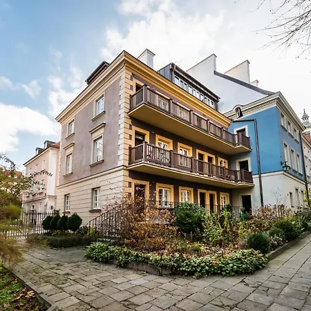 Mostowa Abdank Old Town By Bookinghost * Varsó