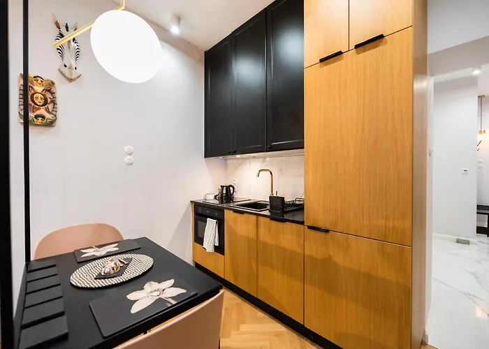 Mostowa Abdank Old Town By Bookinghost * Varsovie